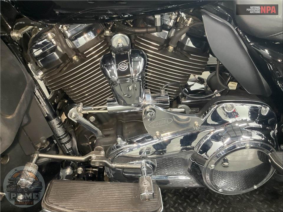 2018 Harley-Davidson FLHTCUTG TRI GLIDE ULTRA — фото 7
