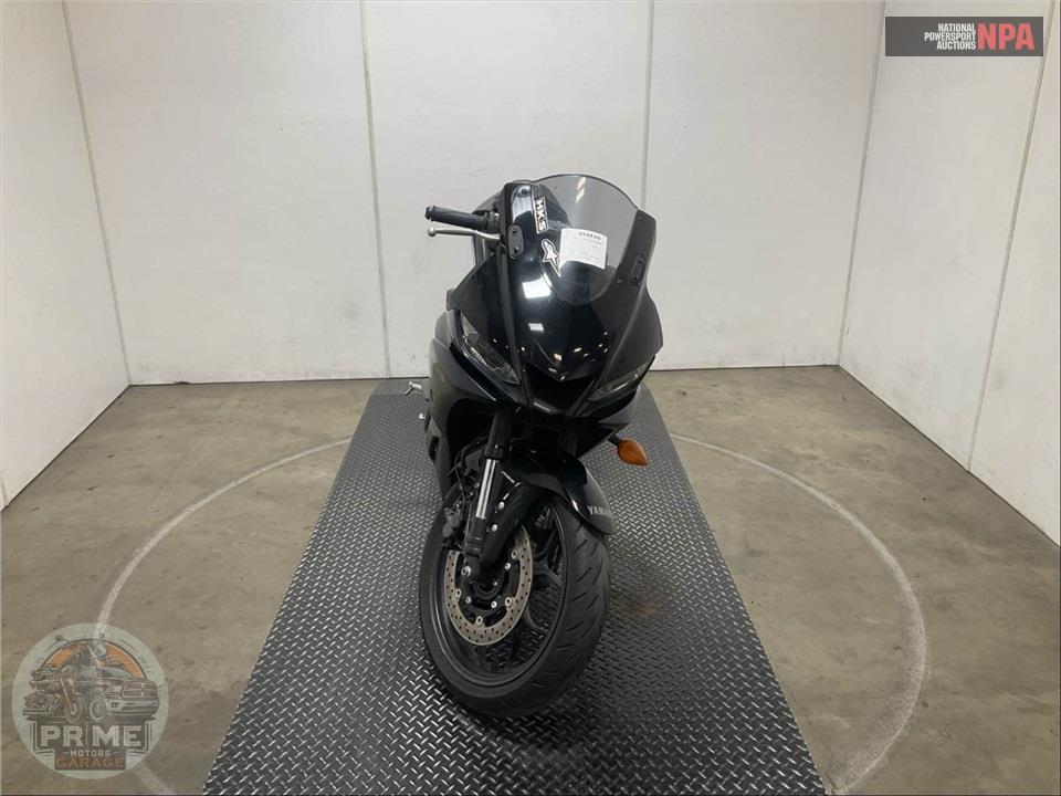 2022 Yamaha YZF-R3 — фото 2