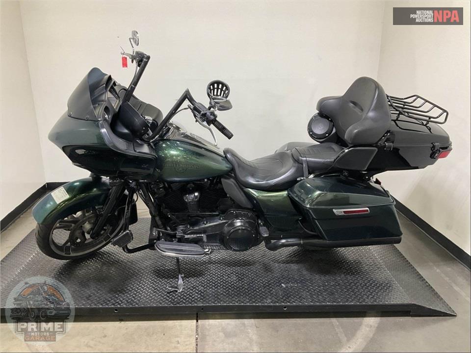 2018 Harley-Davidson FLTRX ROAD GLIDE — фото 3