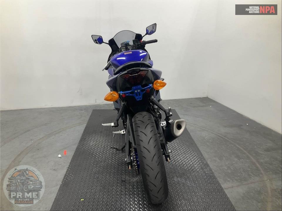 2023 Yamaha YZF-R3 — фото 4
