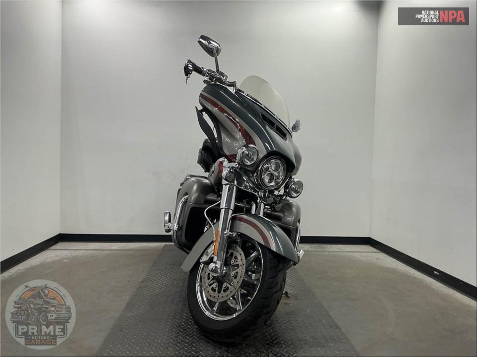 2016 Harley-Davidson FLHTKSE CVO ULTRA LIMITED — фото 2