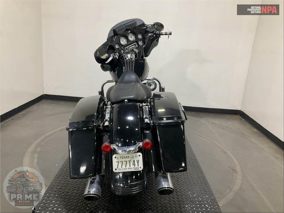 2010 Harley-Davidson FLHX STREET GLIDE — фото 4