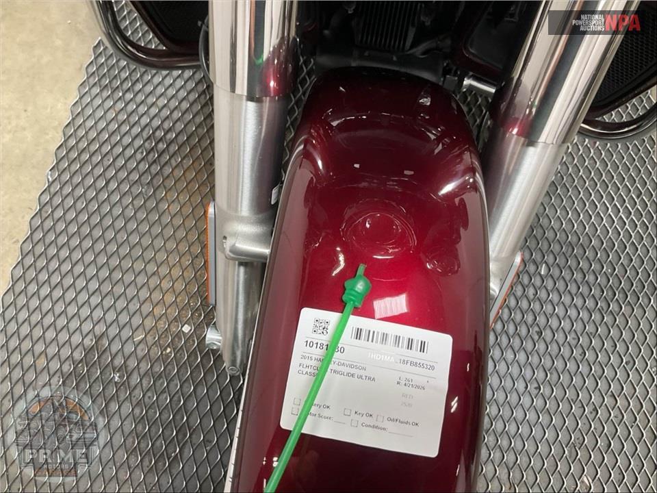2015 Harley-Davidson FLHTCUTG TRIGLIDE ULTRA CLASSIC — фото 13