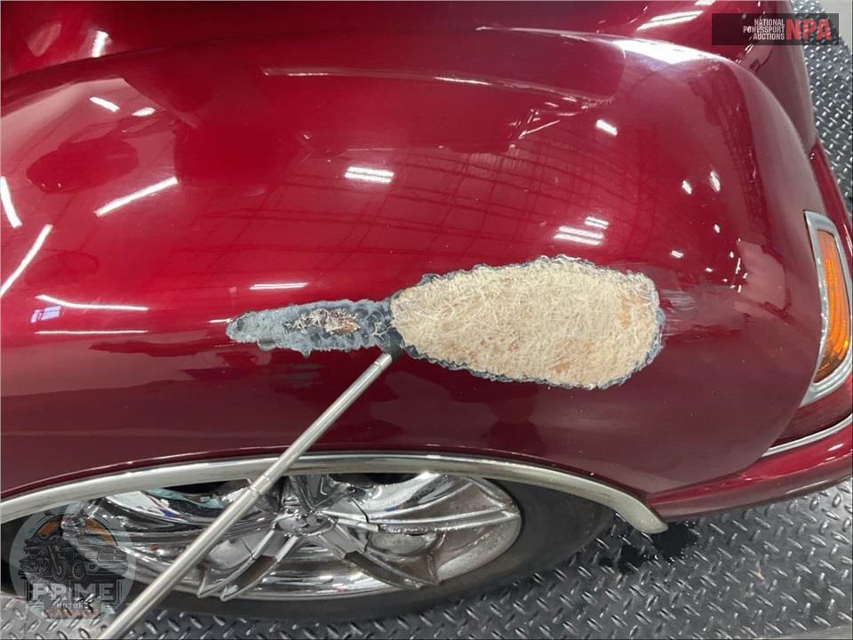 2013 Honda GL18HPMD GOLDWING — фото 17