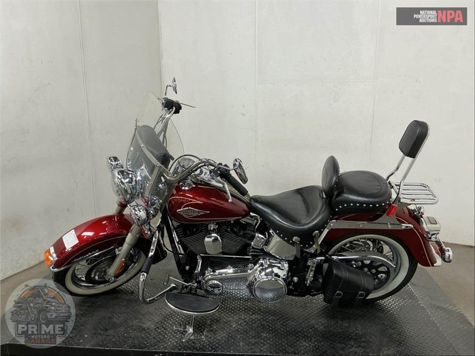 2010 Harley-Davidson FLSTC HERITAGE SOFTAIL CLASSIC — фото 3