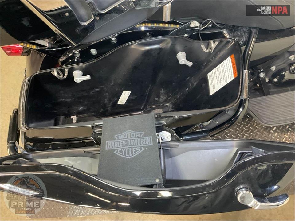 2023 Harley-Davidson FLTRK ROAD GLIDE LIMITED — фото 23