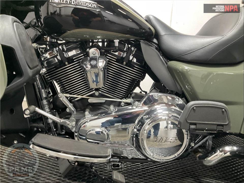 2021 Harley-Davidson FLHTCUTG TRI GLIDE ULTRA CLASSIC — фото 7