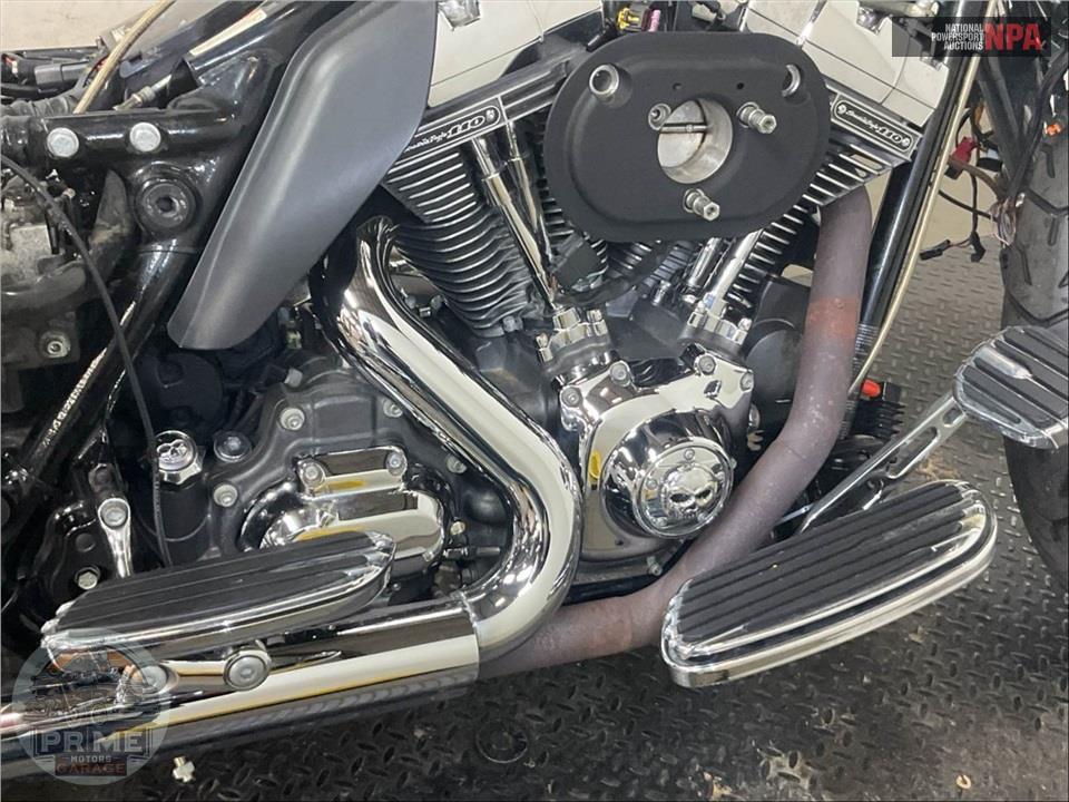2012 Harley-Davidson FLHTCUSE7 SCREAMIN EAGLE — фото 10