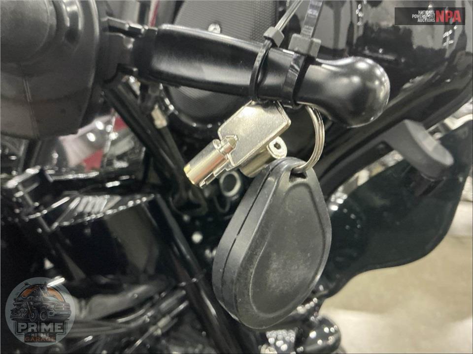 2022 Harley-Davidson FLHTK ULTRA LIMITED — фото 12