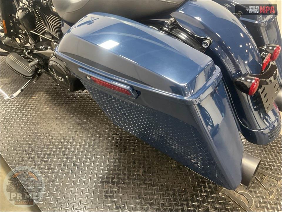 2019 Harley-Davidson FLTRXS ROAD GLIDE SPECIAL — фото 16