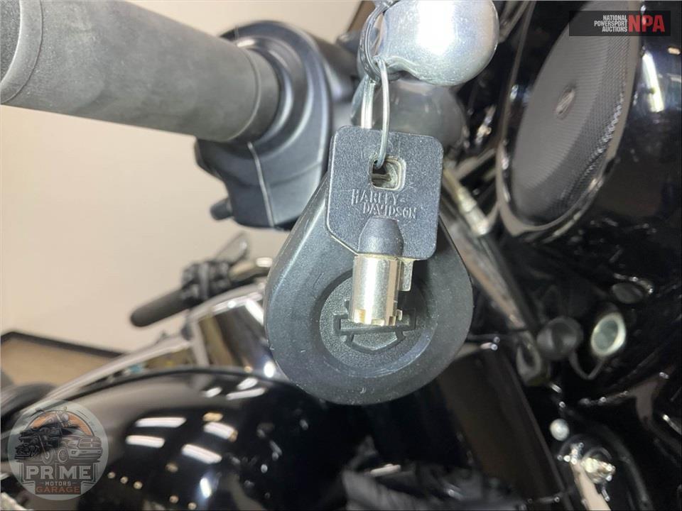2022 Harley-Davidson FLHTK ULTRA LIMITED — фото 11