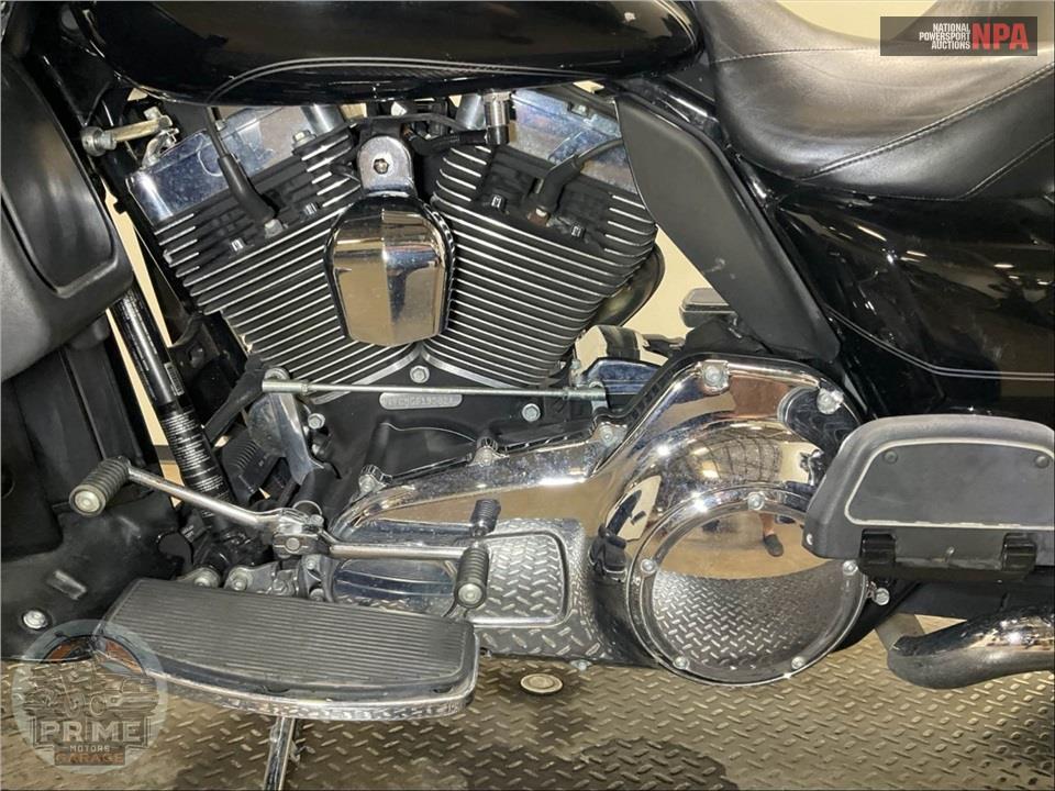 2016 Harley-Davidson FLHTCU ULTRA CLASSIC ELECTRA GLIDE — фото 7