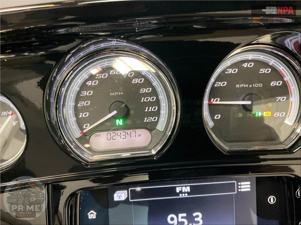 2019 Harley-Davidson FLHTK ULTRA LIMITED — фото 5
