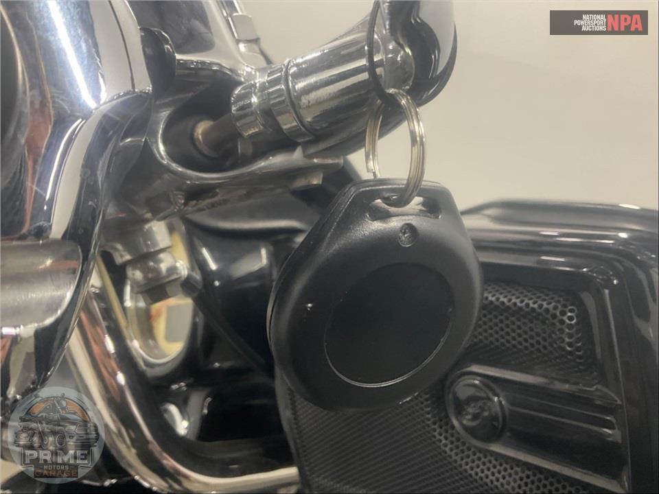 2017 Indian Motorcycle CHIEFTAIN LIMITED (THUNDER BLACK) — фото 12