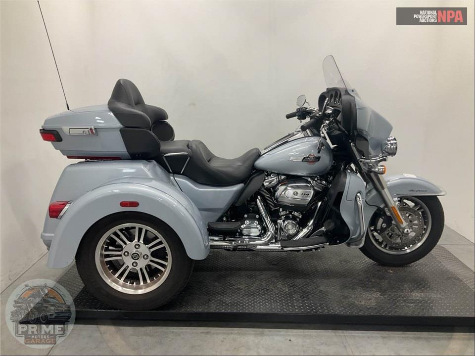 2023 Harley-Davidson FLHTCUTG TRI GLIDE ULTRA CLASSIC — фото 1