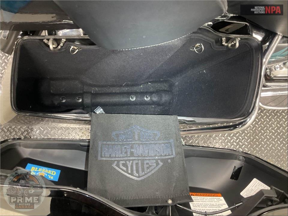 2015 Harley-Davidson FLHTKSE CVO ULTRA LIMITED — фото 27