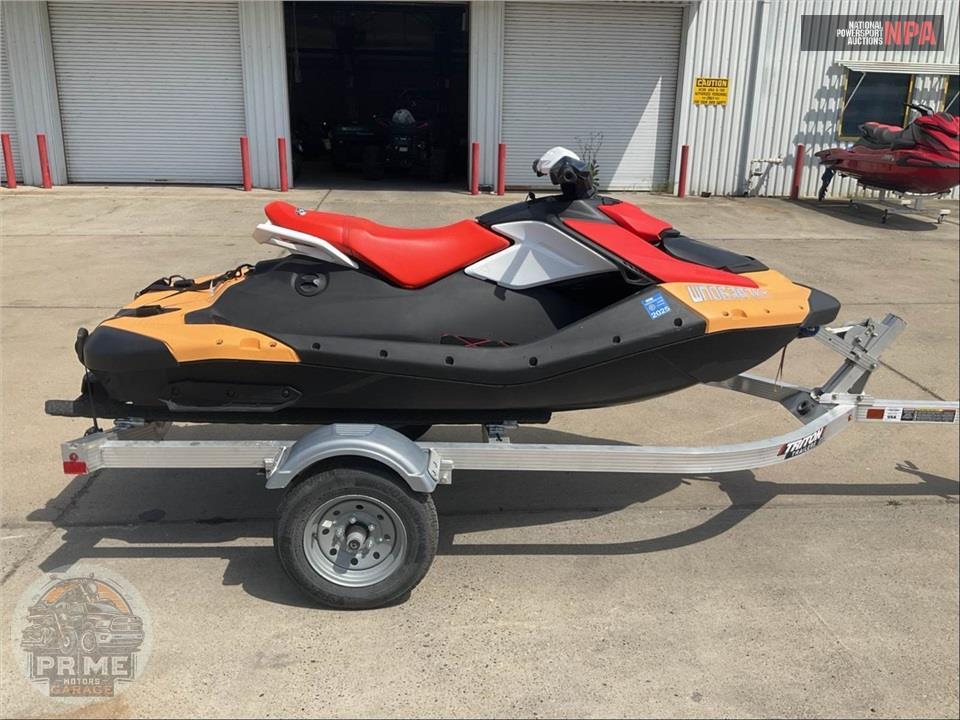 2024 Seadoo/Brp SPARK 2UP CONVENIENCE PKG — фото 1