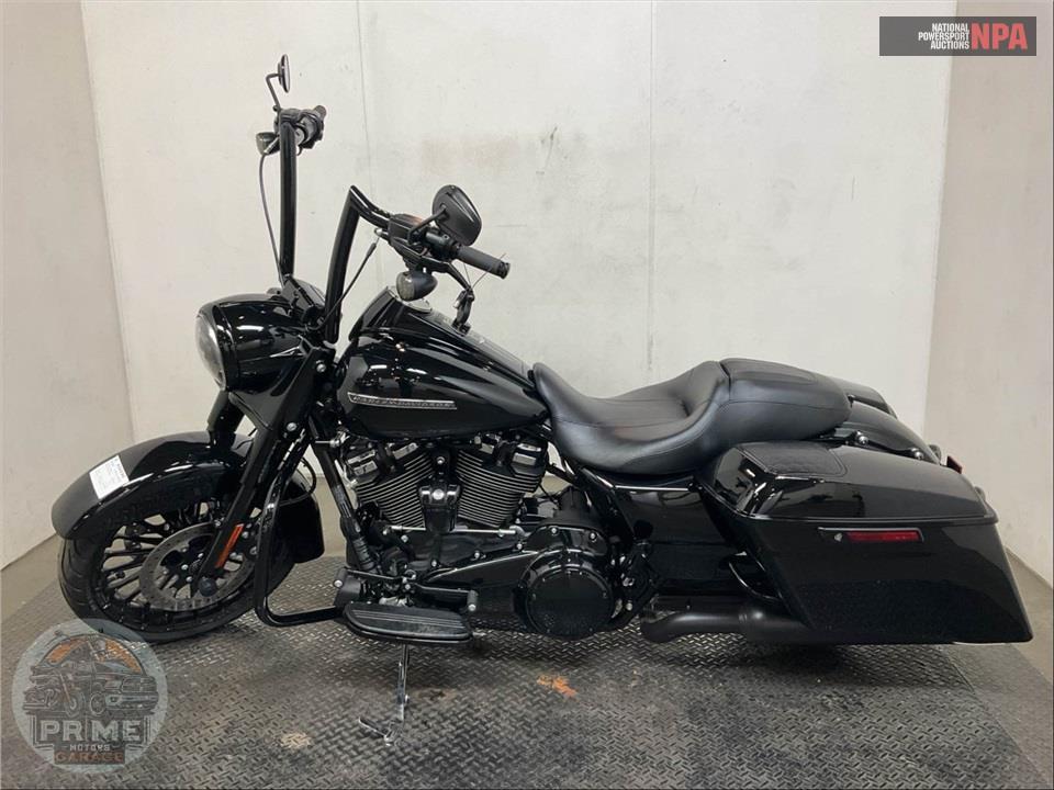 2018 Harley-Davidson FLHRXS ROAD KING SPECIAL — фото 3