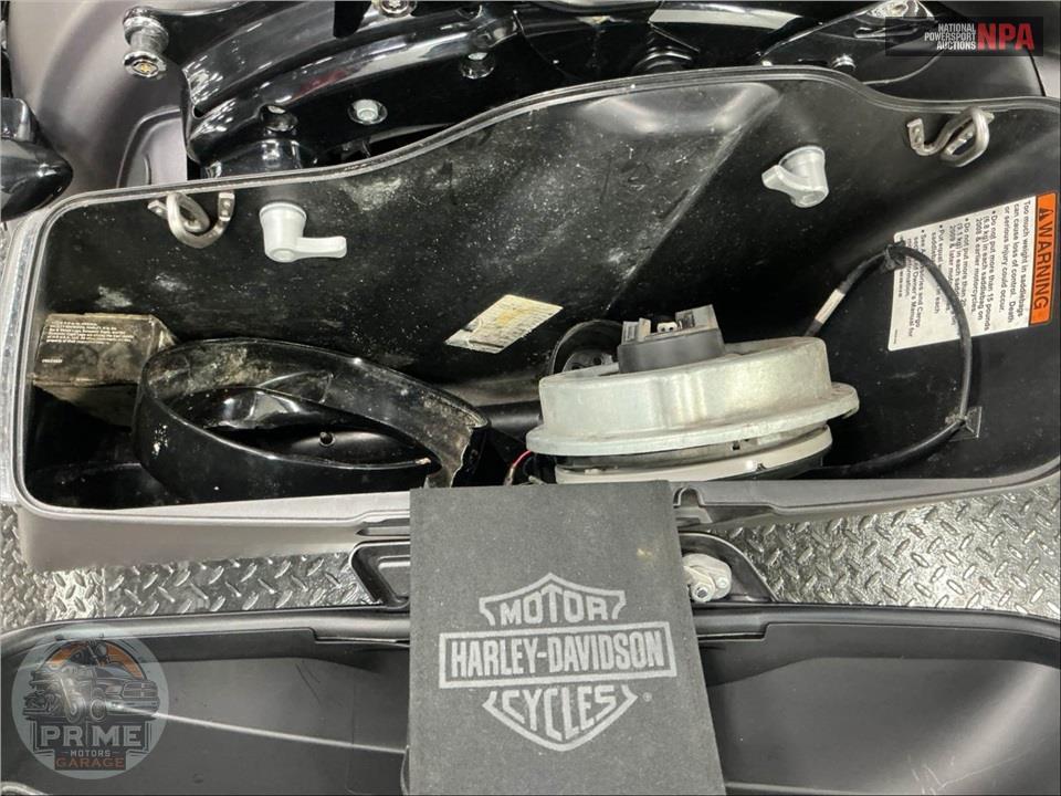 2017 Harley-Davidson FLHRXS ROAD KING SPECIAL — фото 23