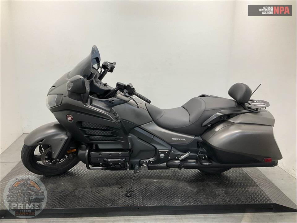 2016 Honda GL1800BDG GOLDWING F6B DELUXE — фото 3