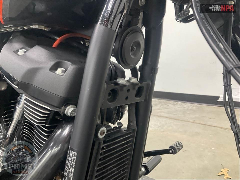 2019 Harley-Davidson FXDRS FXDR 114 — фото 13