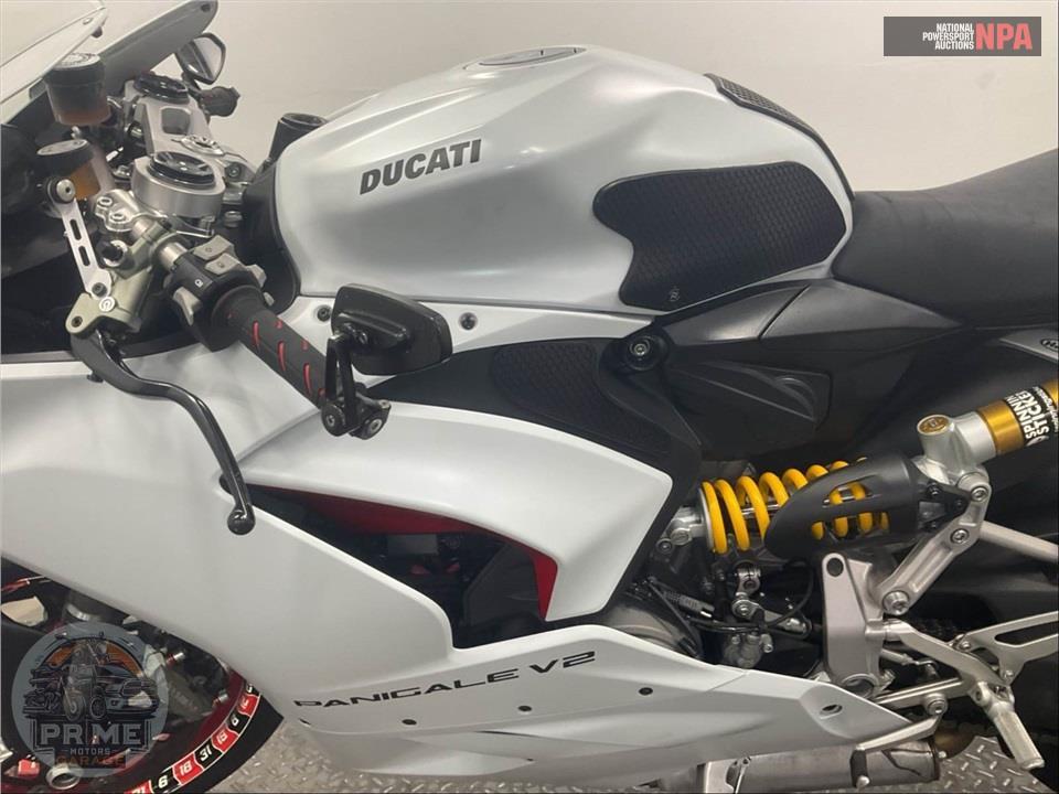 2021 Ducati PANIGALE V2 — фото 8