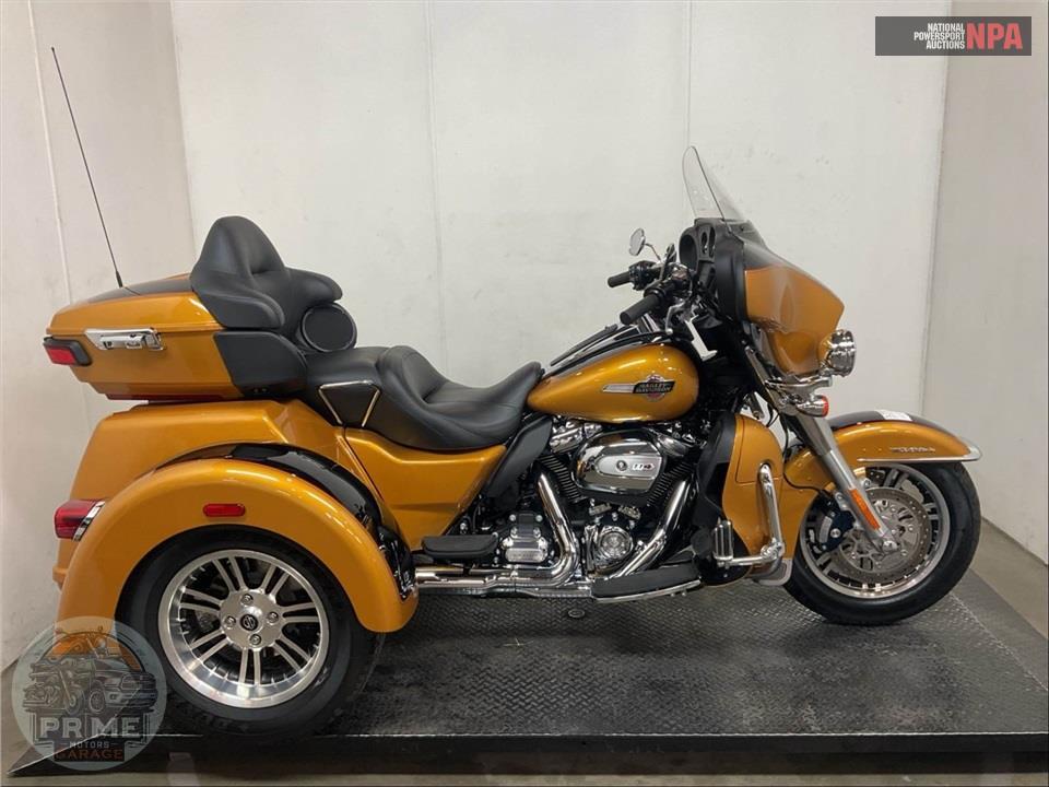 2023 Harley-Davidson FLHTCUTG TRI GLIDE ULTRA CLASSIC — фото 1