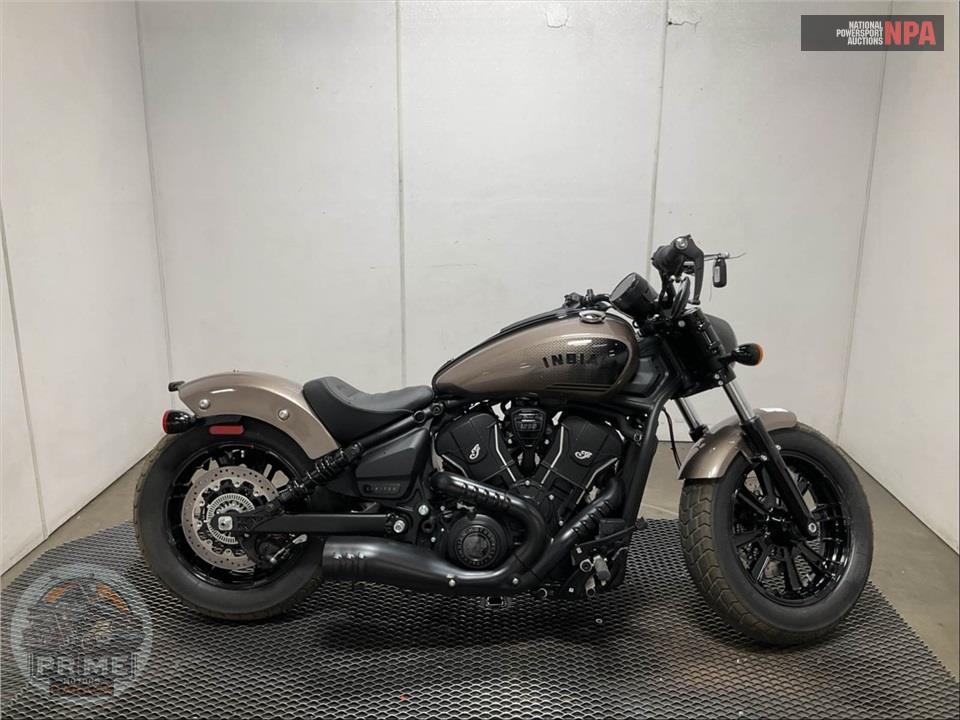2025 Indian Motorcycle SCOUT BOBBER LIMITED WITH TECHNOLOGY PACKAGE (COLOR METALLIC) — фото 1