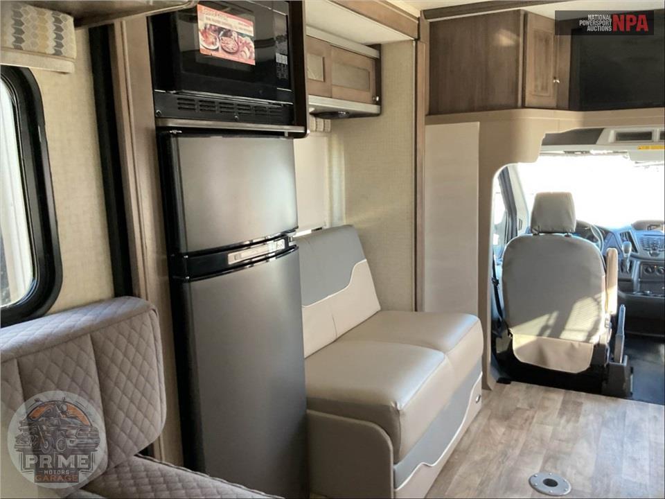 2017 Winnebago M-23A FORD - FUSE SERIES — фото 9
