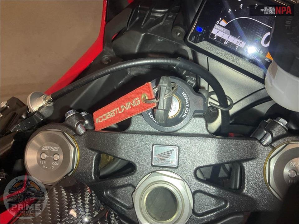 2017 Honda CBR1000RRH — фото 11