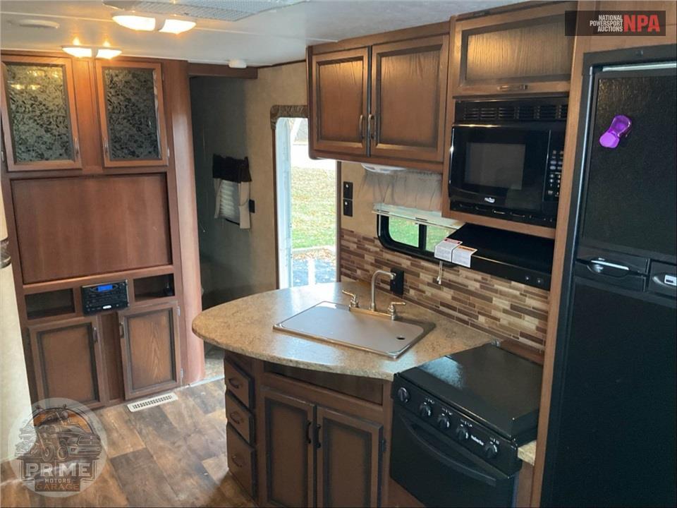 2014 Crossroads Rv M-28 BH - ZINGER SERIES — фото 8
