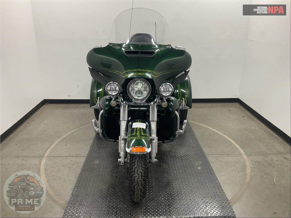 2019 Harley-Davidson FLHTCUTG TRI GLIDE ULTRA — фото 2