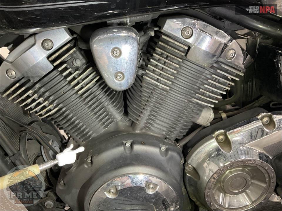 2015 Yamaha XVS13CTFF V STAR 1300 DELUXE (RAVEN) — фото 7