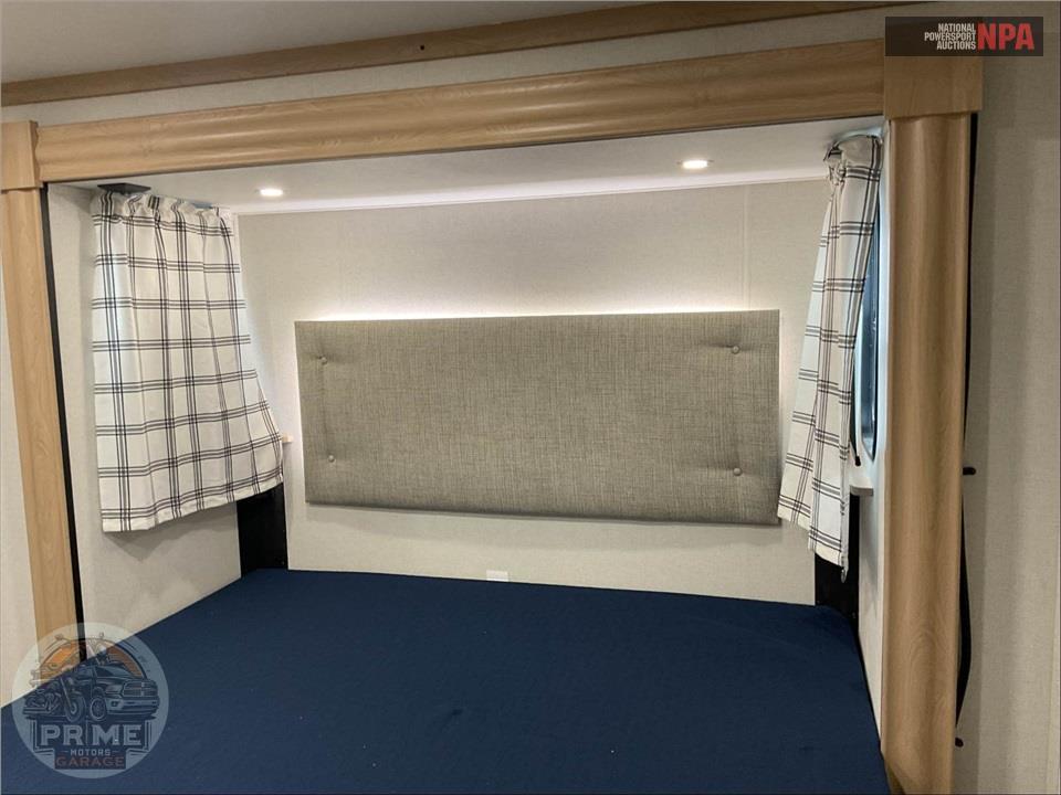 2025 Sandpiper By Forest River M-3990FL - FIFTH WHEEL SERIES — фото 10