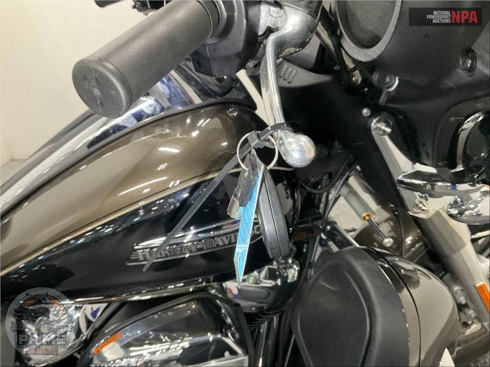 2020 Harley-Davidson FLHTCUTG TRI GLIDE ULTRA — фото 11