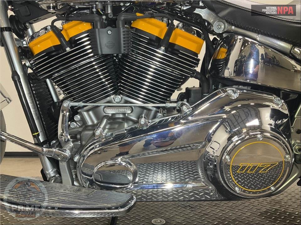 2025 Harley-Davidson FLSTFI SOFTAIL FAT BOY GRAY GHOST — фото 7