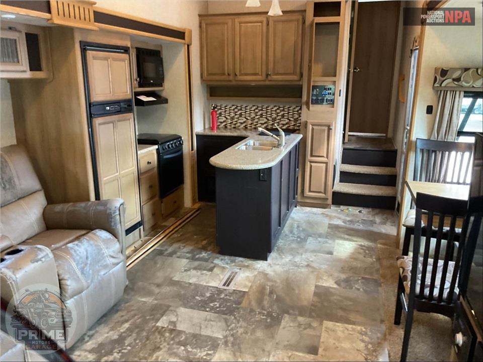 2016 Crossroads Rv M-305 RS - CRUISER FIFTH WHEEL SERIES — фото 9