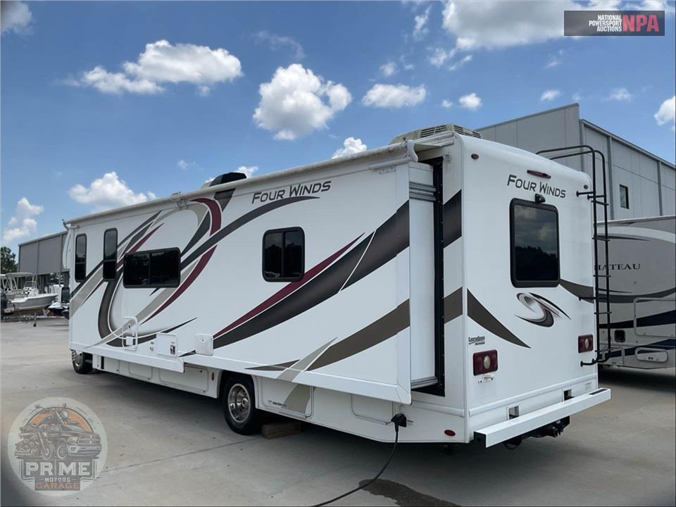 2020 Thor Motor Coach M-31W E450-V10 - FOUR WINDS SERIES — фото 4