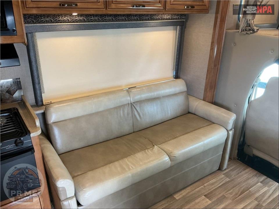 2017 Thor Motor Coach LF31 E450-V10 - QUANTUM SERIES — фото 7