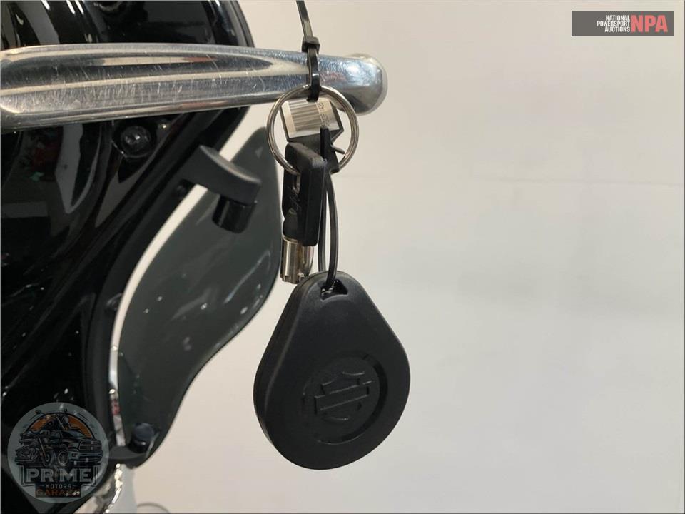 2022 Harley-Davidson FLHTK ULTRA LIMITED — фото 10
