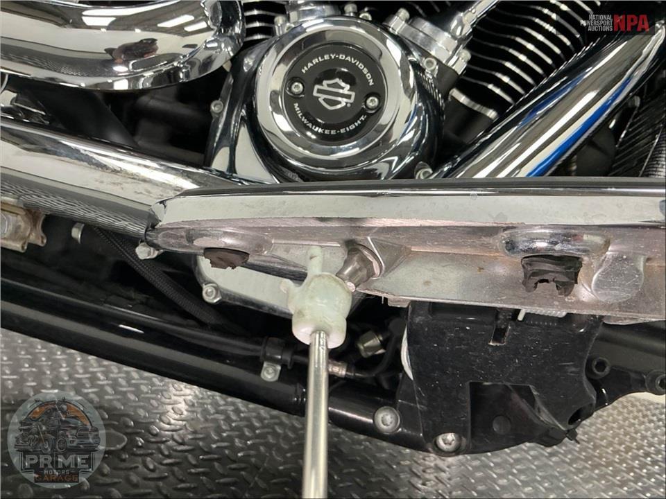 2018 Harley-Davidson FLDE DELUXE — фото 21