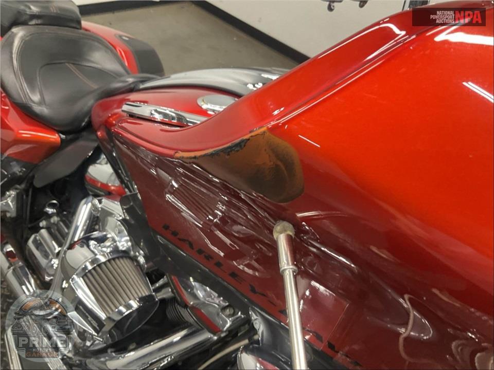 2018 Harley-Davidson FLTRXSE CVO ROAD GLIDE — фото 15
