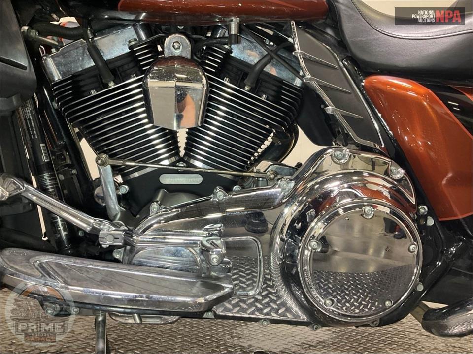 2015 Harley-Davidson FLTRUSE CVO ROAD GLIDE ULTRA — фото 7