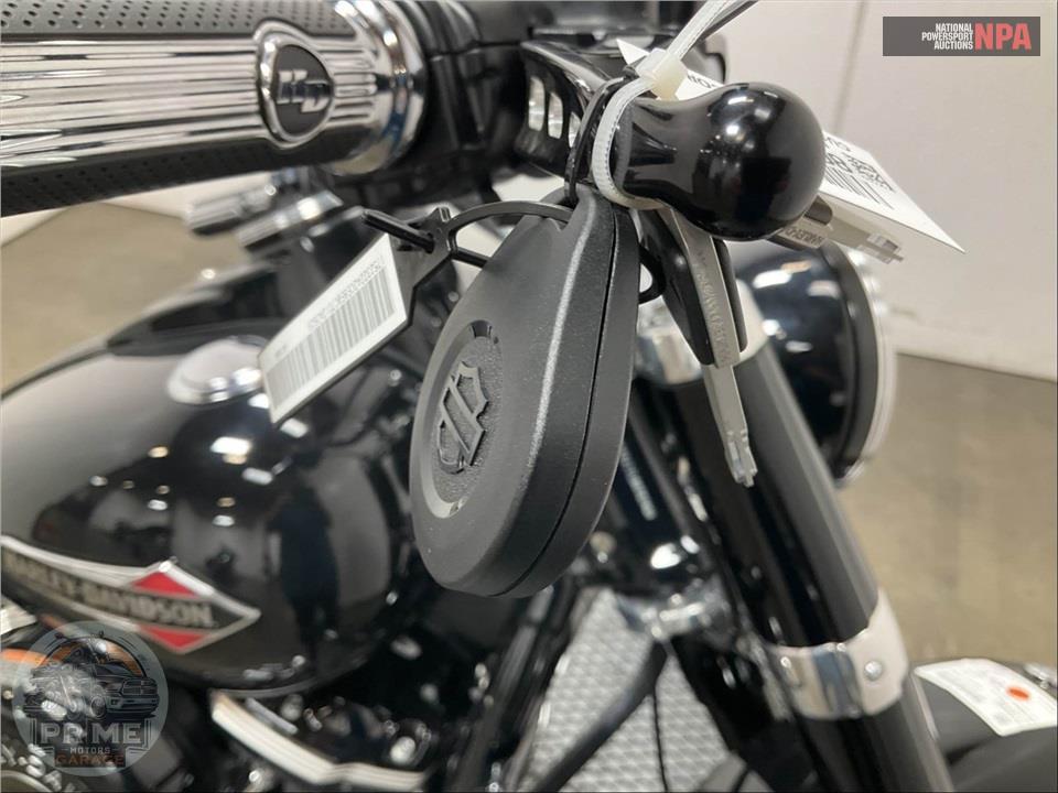 2020 Harley-Davidson FLSL SOFTAIL SLIM — фото 12