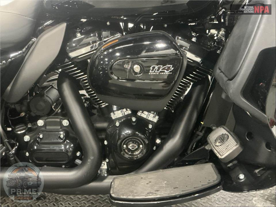 2025 Harley-Davidson FLHTCUTG TRI GLIDE ULTRA CLASSIC — фото 6