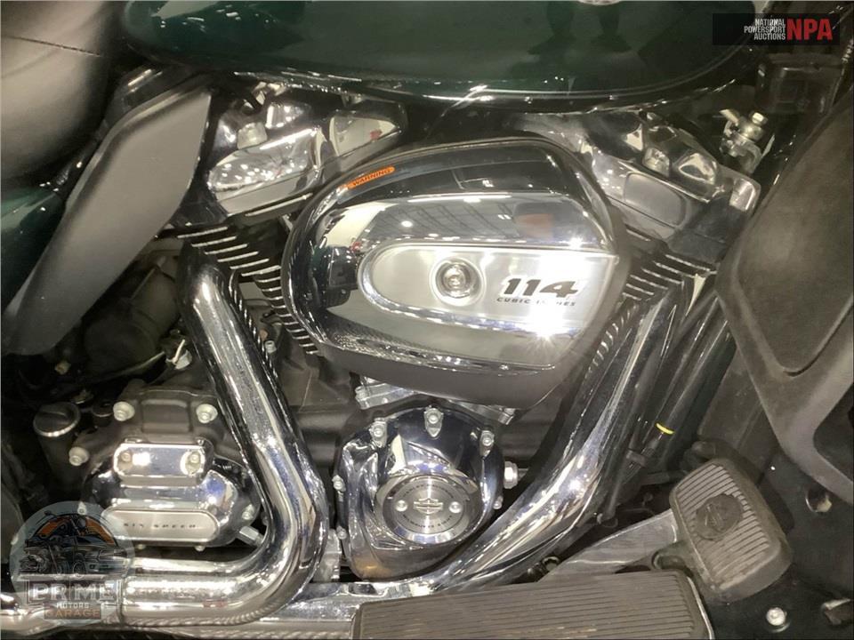 2024 Harley-Davidson FLHTCUTG TRI GLIDE ULTRA CLASSIC — фото 6