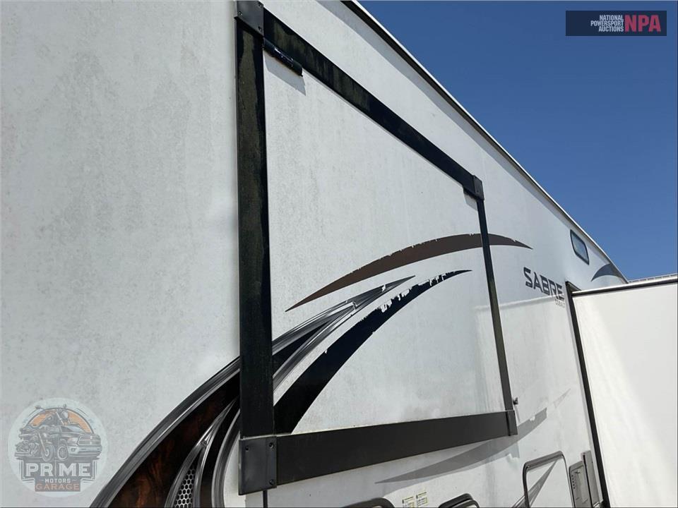 2021 Sabre By Forest River M-36BHQ - FIFTH WHEEL SERIES — фото 34