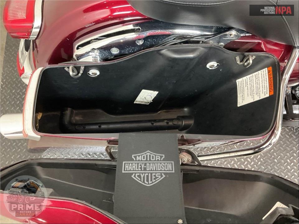 2014 Harley-Davidson FLHTK ELECTRA GLIDE ULTRA LIMITED — фото 24