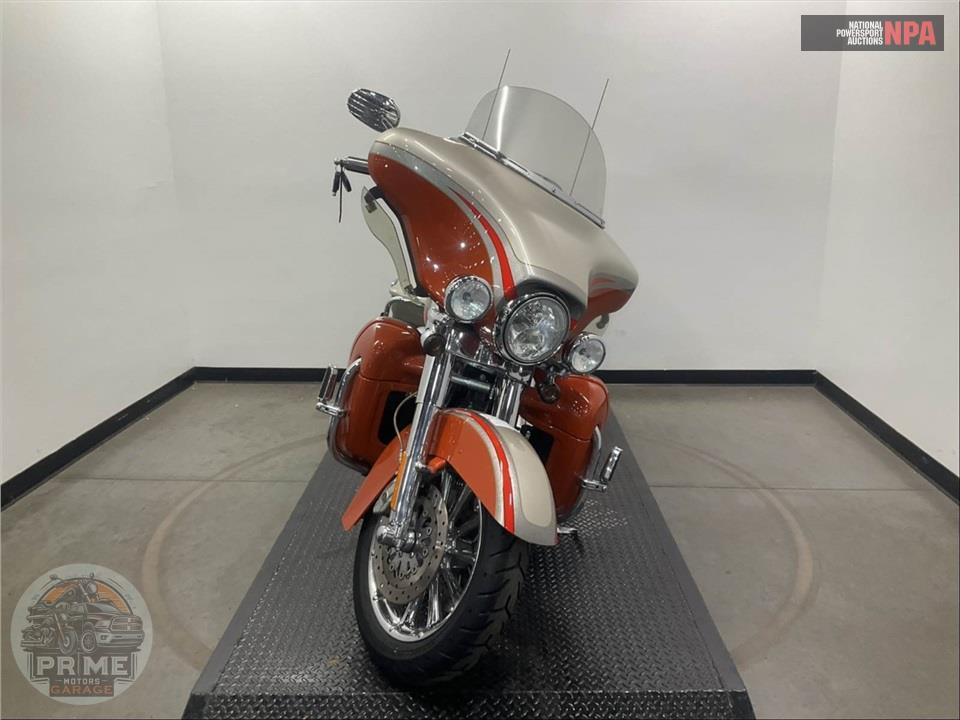 2009 Harley-Davidson FLHTCUSE4 — фото 2