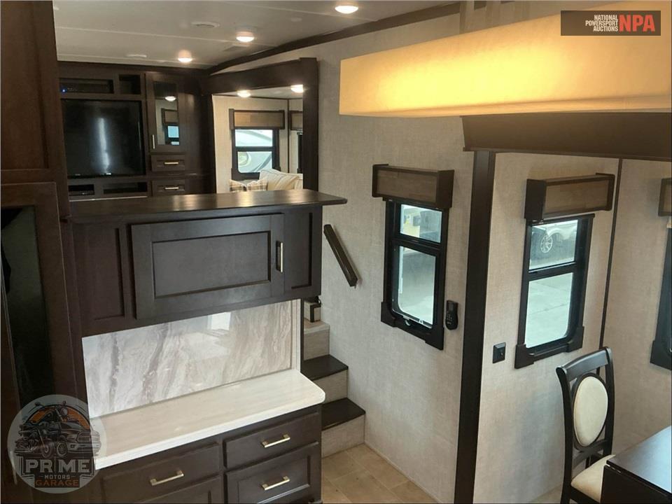 2021 Palomino By Forest River M-389FLC - COLUMBUS FIFTH WHEEL SERIES — фото 7